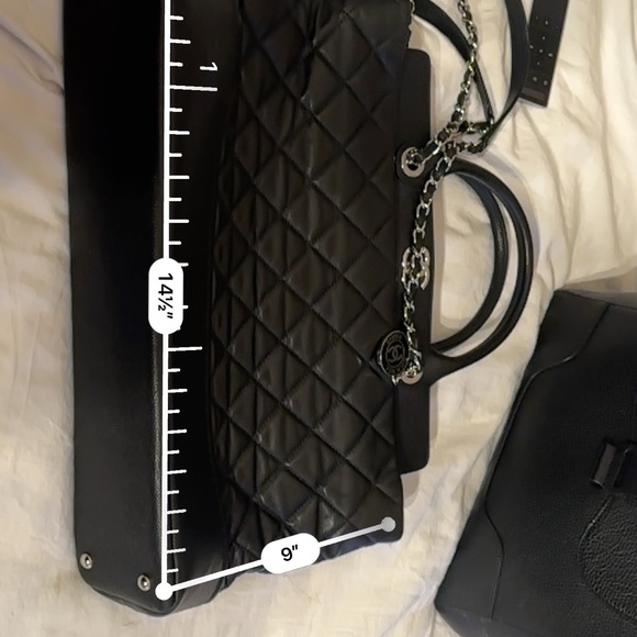 Chanel large tote bag black with silver hardware - Picture 5 of 5